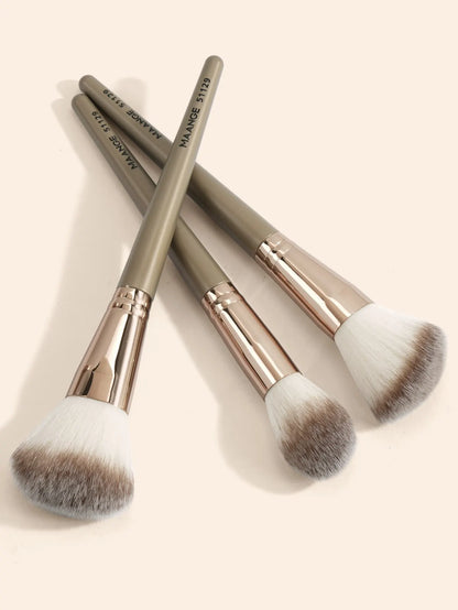 3 Piece Foundation Makeup Brush Professional Concealer Blush Bronzer Brush Kits Beauty Tools Women Fluffy Soft Bristle