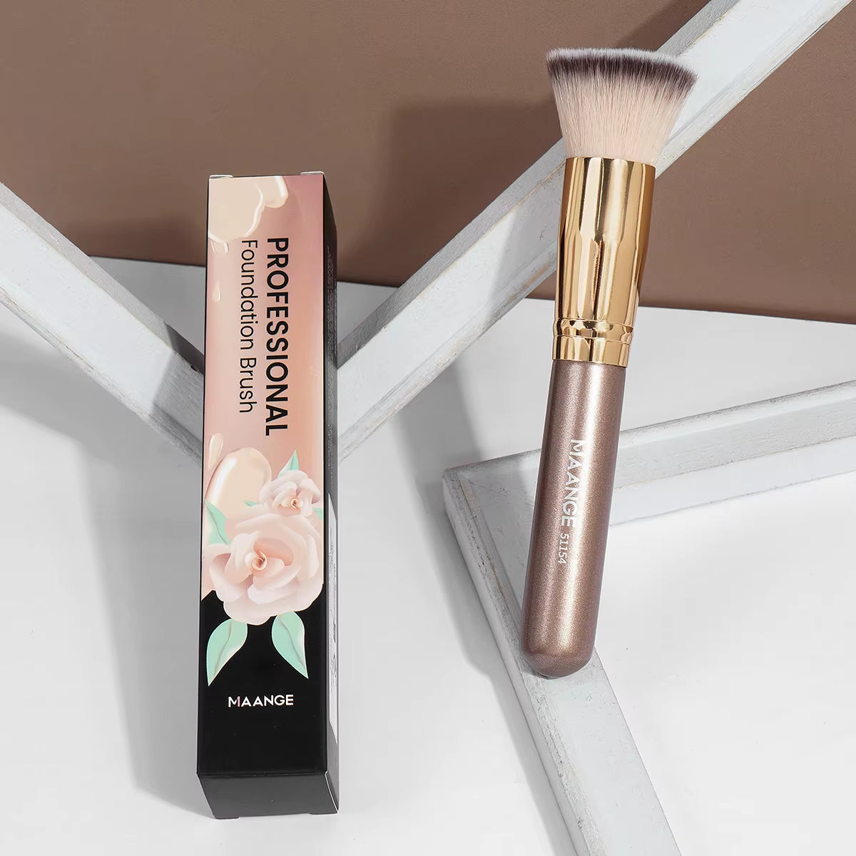 1PCS Makeup Brush with Box Foundation Concealer Powder Blush Contour Brush Dense Soft Bristle Brush Beauty Tool for Women